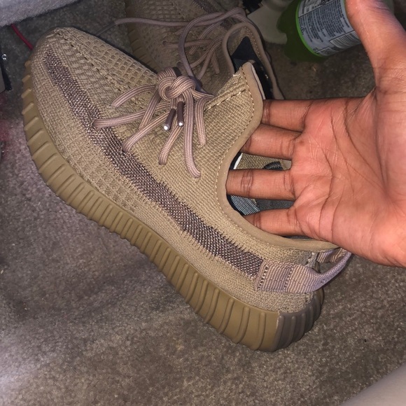 Yezzys 350s - Picture 2 of 4